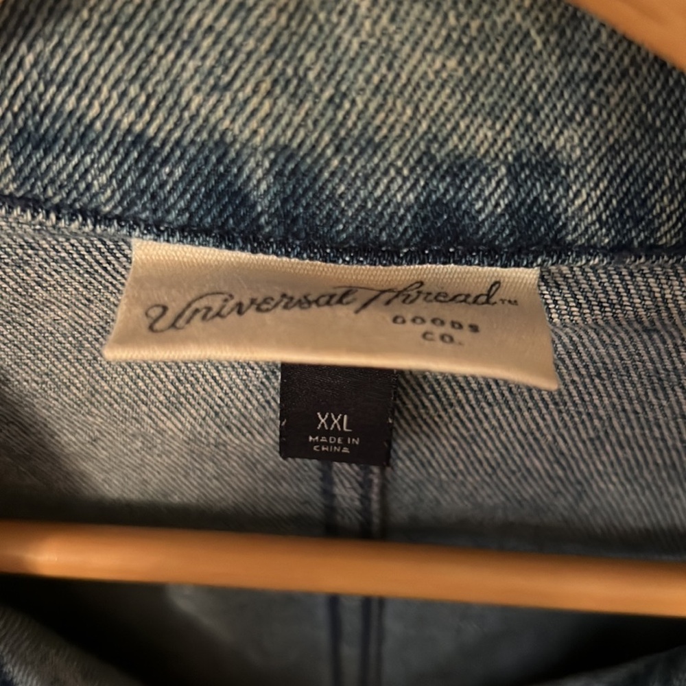 Universal Thread Jean Jacket - Picture 2 of 3